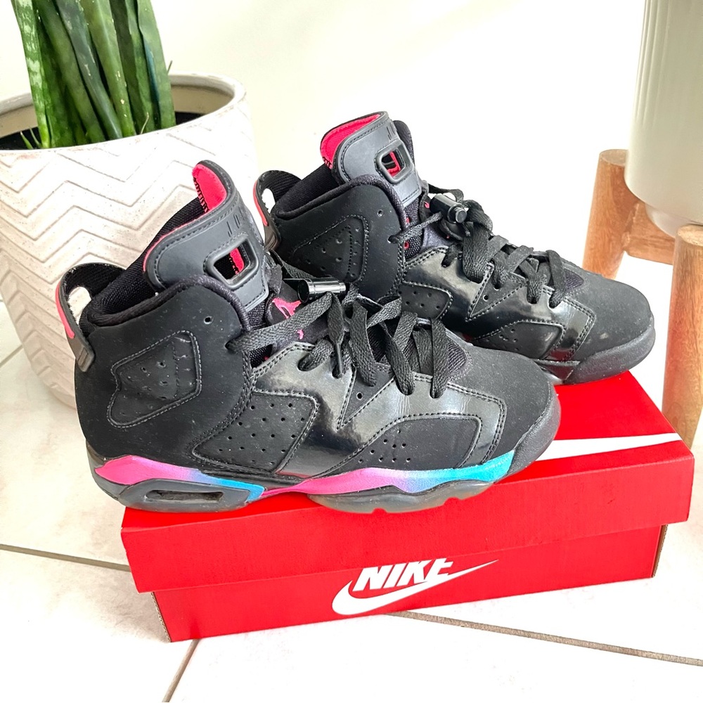 Air Jordan Retro 6 Black/Pink Flash-Marina Blue